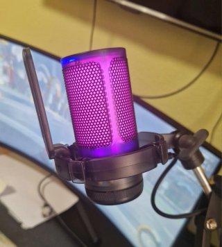 Micrófono Gaming con Iluminación LED Marca MAONO