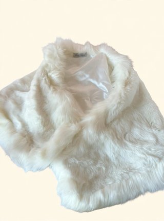 Chal de Pelo Sintético Blanco