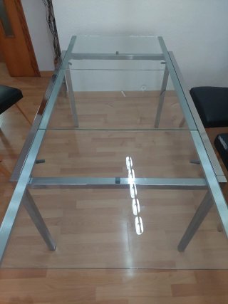 Mesa de Comedor de Cristal y Metal