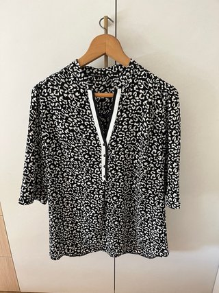 Blusa Estampada Blanco y Negro