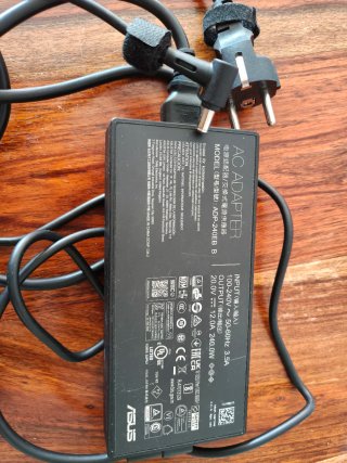 Cargador Portátil ASUS ADP-240EB B