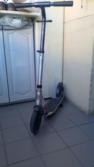 Patinete Oxelo Grande Gris