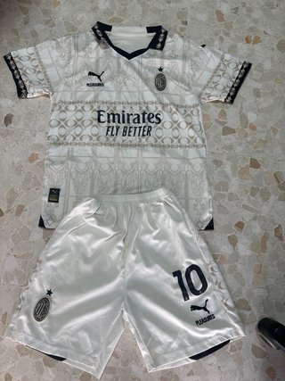 Equipación AC Milan Puma