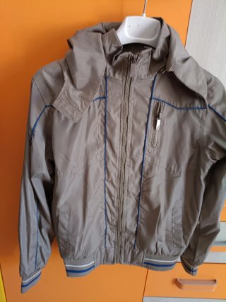 Giubbotto ragazzo beige con cappuccio
