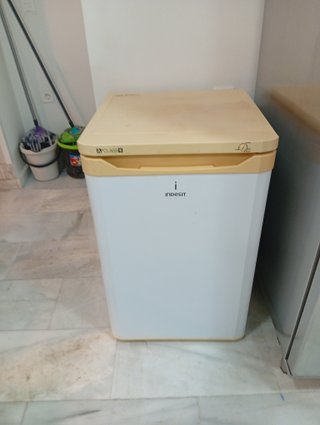 Congelador Indesit Compacto