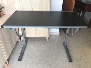 Mesa de dibujo madera y acero