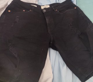 Vaqueros cortos negros Pull & Bear talla 42