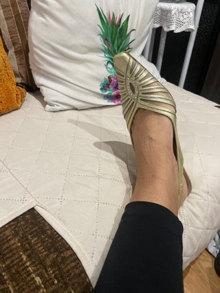 Zapatos de mujer dorados