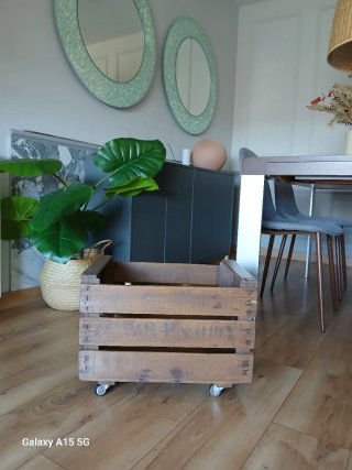Caja de Fruta Antigua de Madera