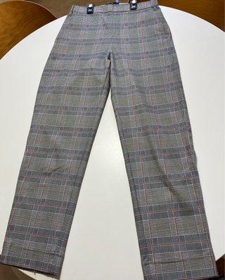 Pantalón Benetton Cuadros Grises y Línea Roja