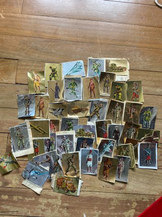 Lote de 50 Cromos Metálicos Militares