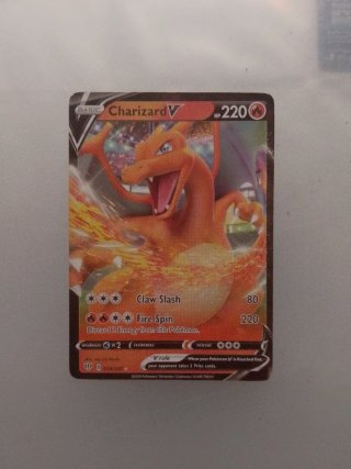 Carta Pokémon Charizard V 019/189