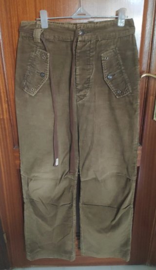 Pantalón de pana marrón