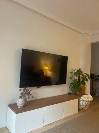Mueble TV BESTÅ IKEA Blanco y Madera