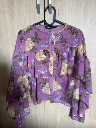 Blusa Zara Estampada con volante
