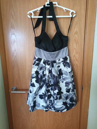 Vestido de fiesta corto estampado