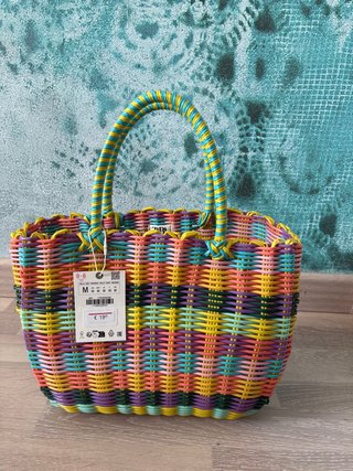 Bolso/capazo de rafia multicolor Zara