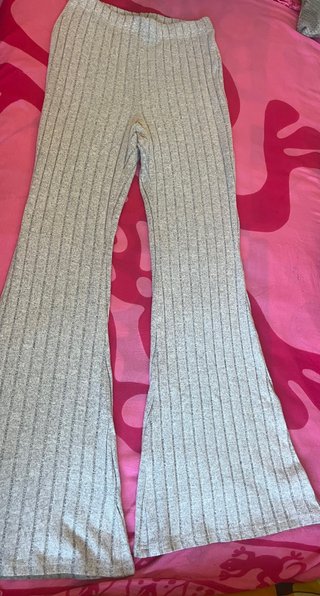Pantalón Acampanado Gris