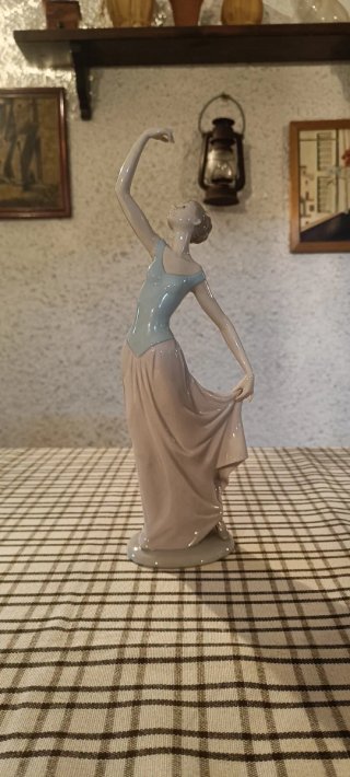 Figura de Porcelana Lladró Bailarina