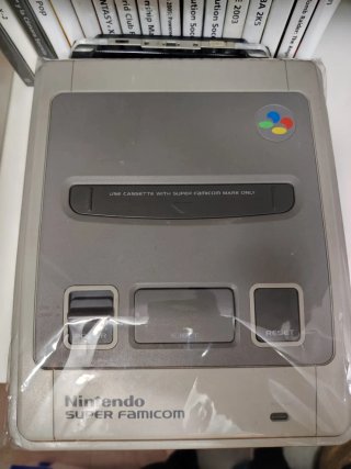 Nintendo Super Famicom con 2 mandos
