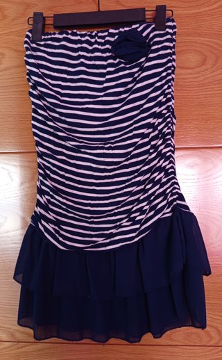 Vestido corto de rayas azul y blanco