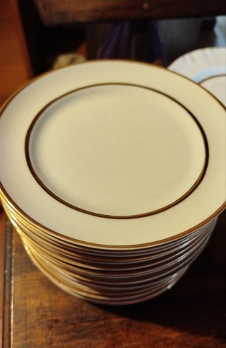 Set de 6 Platos de Postre con Ribete Dorado