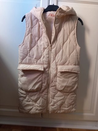 Chaleco acolchado beige Zara
