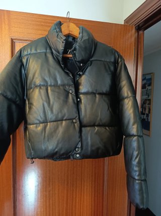 Plumífero Corto Negro Zara