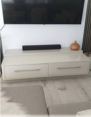 Urge venta!Mueble bajo de salón beige