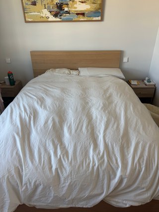 Cama Matrimonial con Cabecero de Madera