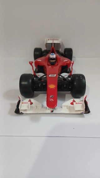 Maqueta del Ferrari F1 2010 de Fernando Alonso