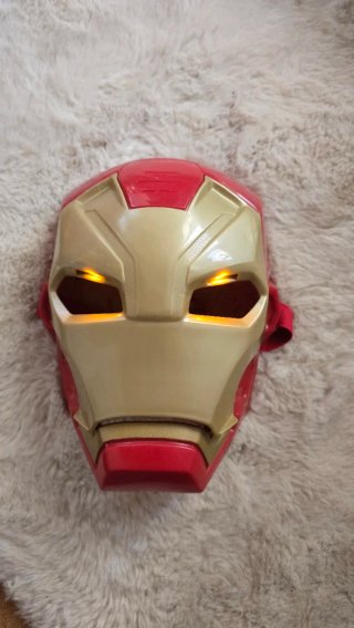Máscara de Ironman con luces y sonido