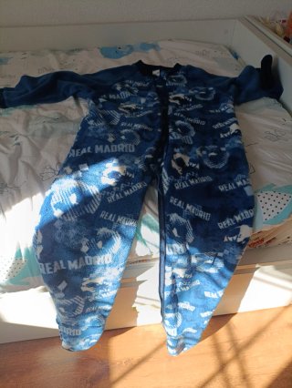 Pijama/cubre pijama Real Madrid niño Talla 7