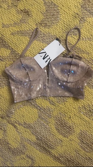 Top de lentejuelas Zara