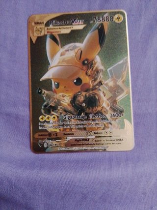 Carta Pokémon Pikachu VMAX Dorada