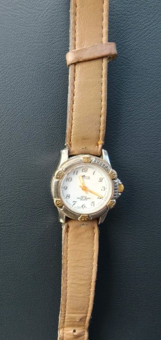 Reloj Lotus Quartz Vintage – Bisel Bicolor