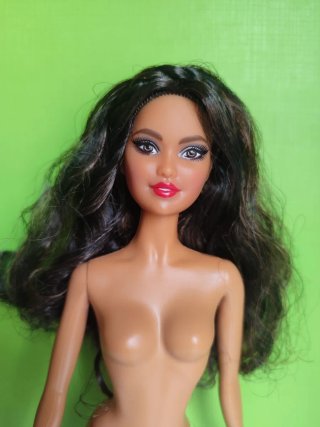 Muñeca Barbie Holiday Kira