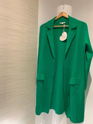 Abrigo de punto verde