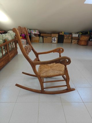 Silla Mecedora de Madera y Mimbre