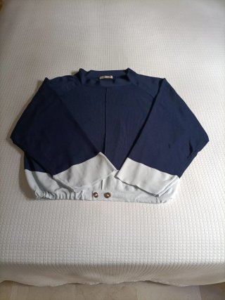 Sudadera Oversize Azul Marino y Blanco