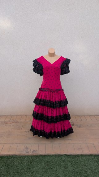 585 Vestido de flamenca rosa y negro