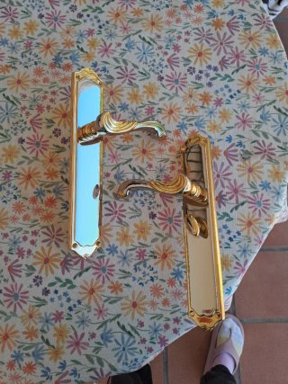 Juego de 2 Manillas para Puerta Doradas y cromadas