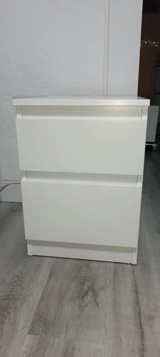 Mesita de noche Ikea
