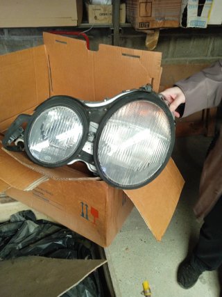 Faros delanteros para Mercedes 300 C