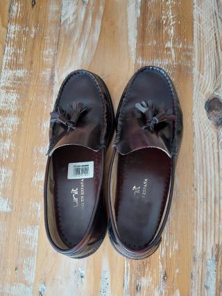 Mocasines Castellanos con Borlas Burdeos