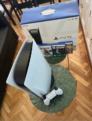Consola PlayStation 5 (PS5) con 4 juegos
