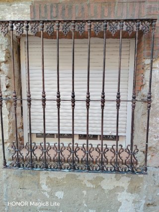 Reja de Ventana de Hierro Forjado