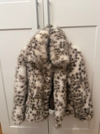 Chaqueta Stradivarius Estampado Animal Talla XS