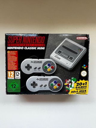 Nintendo Super NES Classic Mini + 2 Mandos