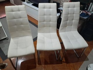 Set de 4 sillas de diseño blancas